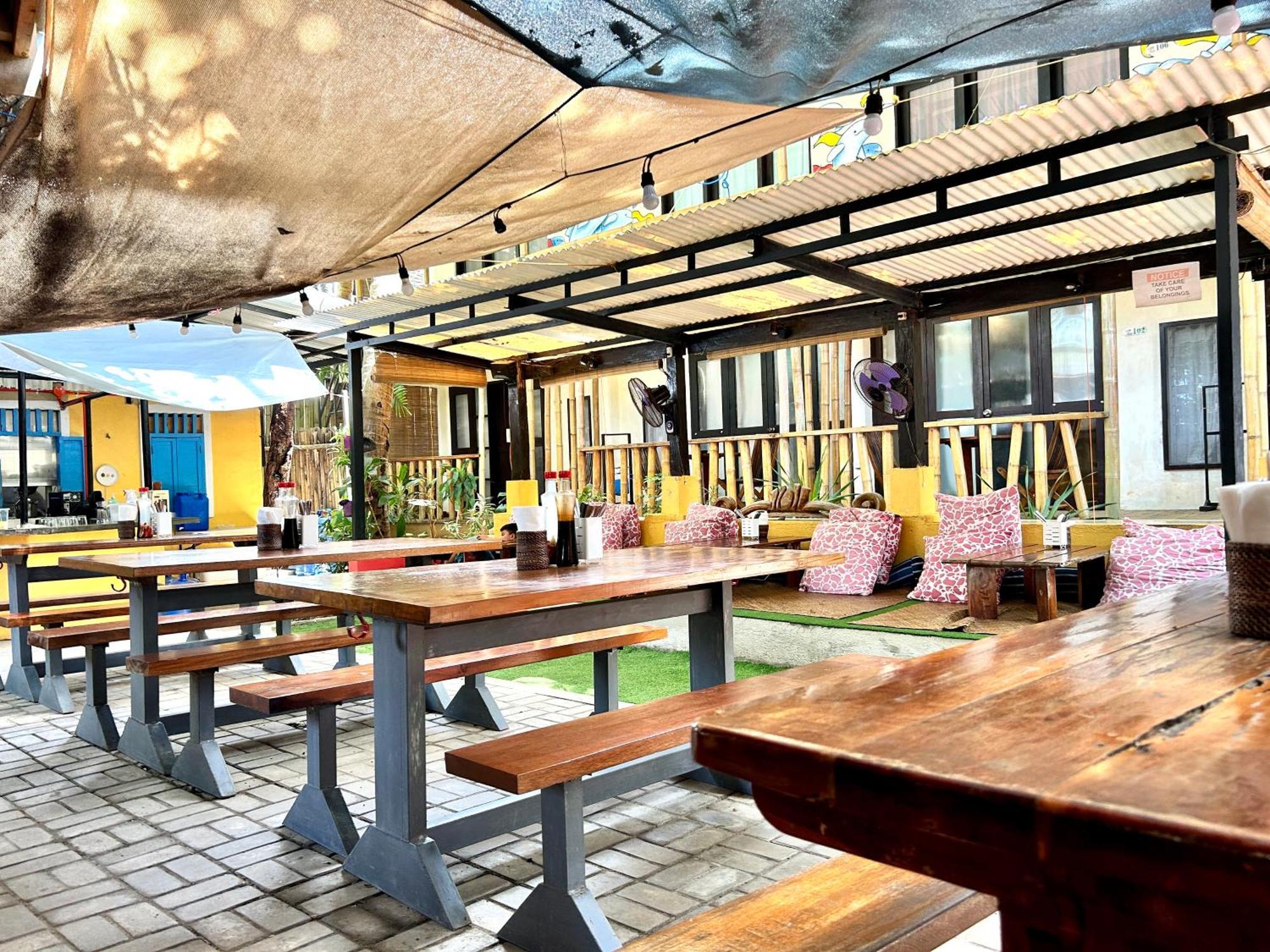 Lazy Dog Bed & Breakfast Balabag  Екстериор снимка