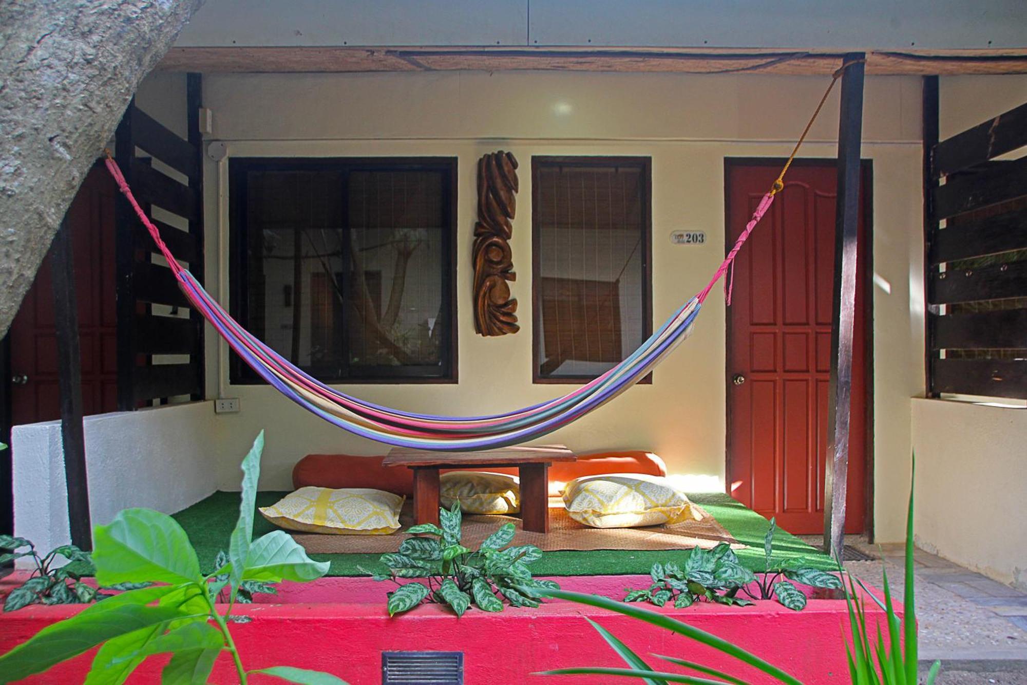 Lazy Dog Bed & Breakfast Balabag  Екстериор снимка
