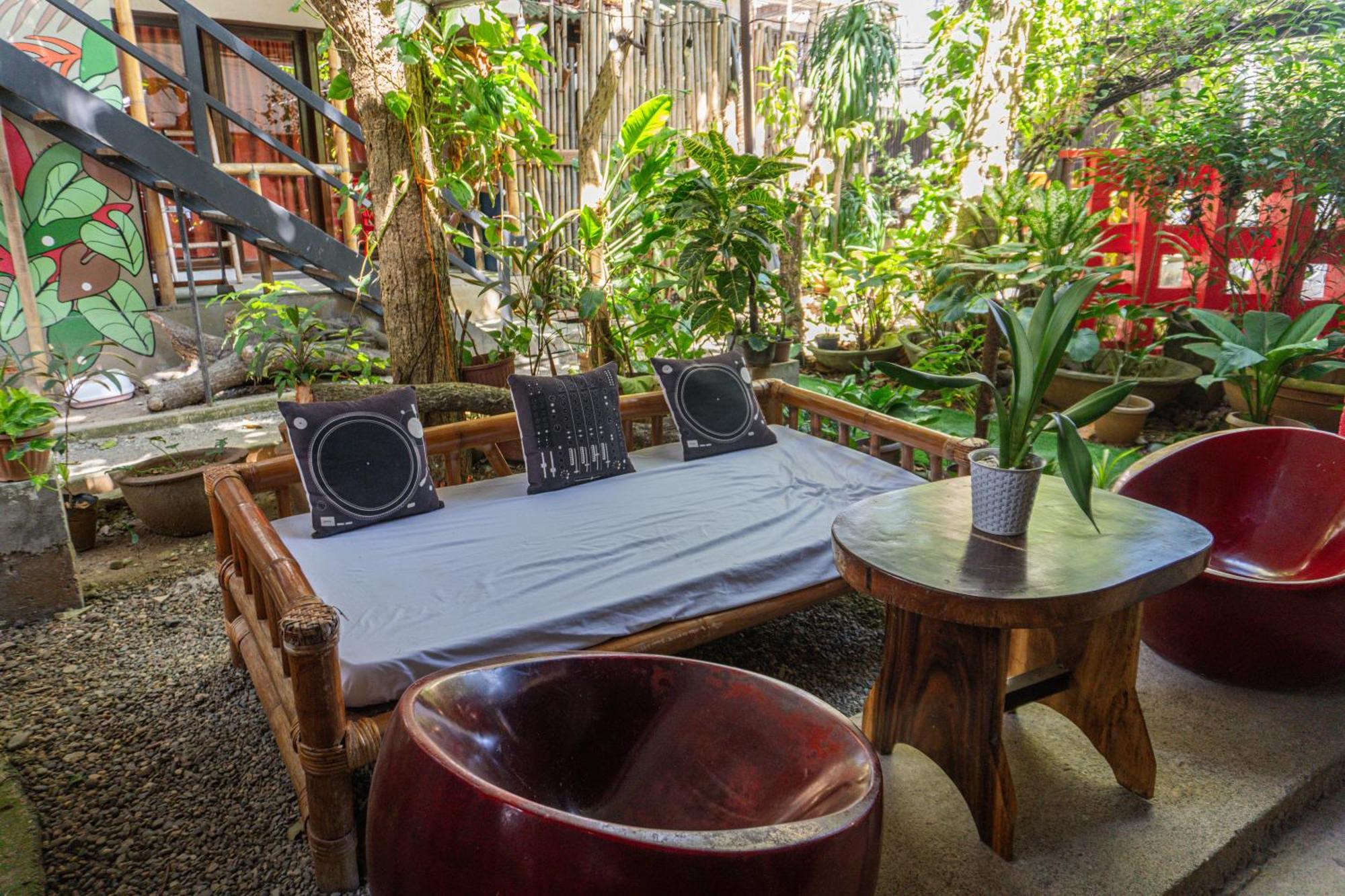 Lazy Dog Bed & Breakfast Balabag  Екстериор снимка