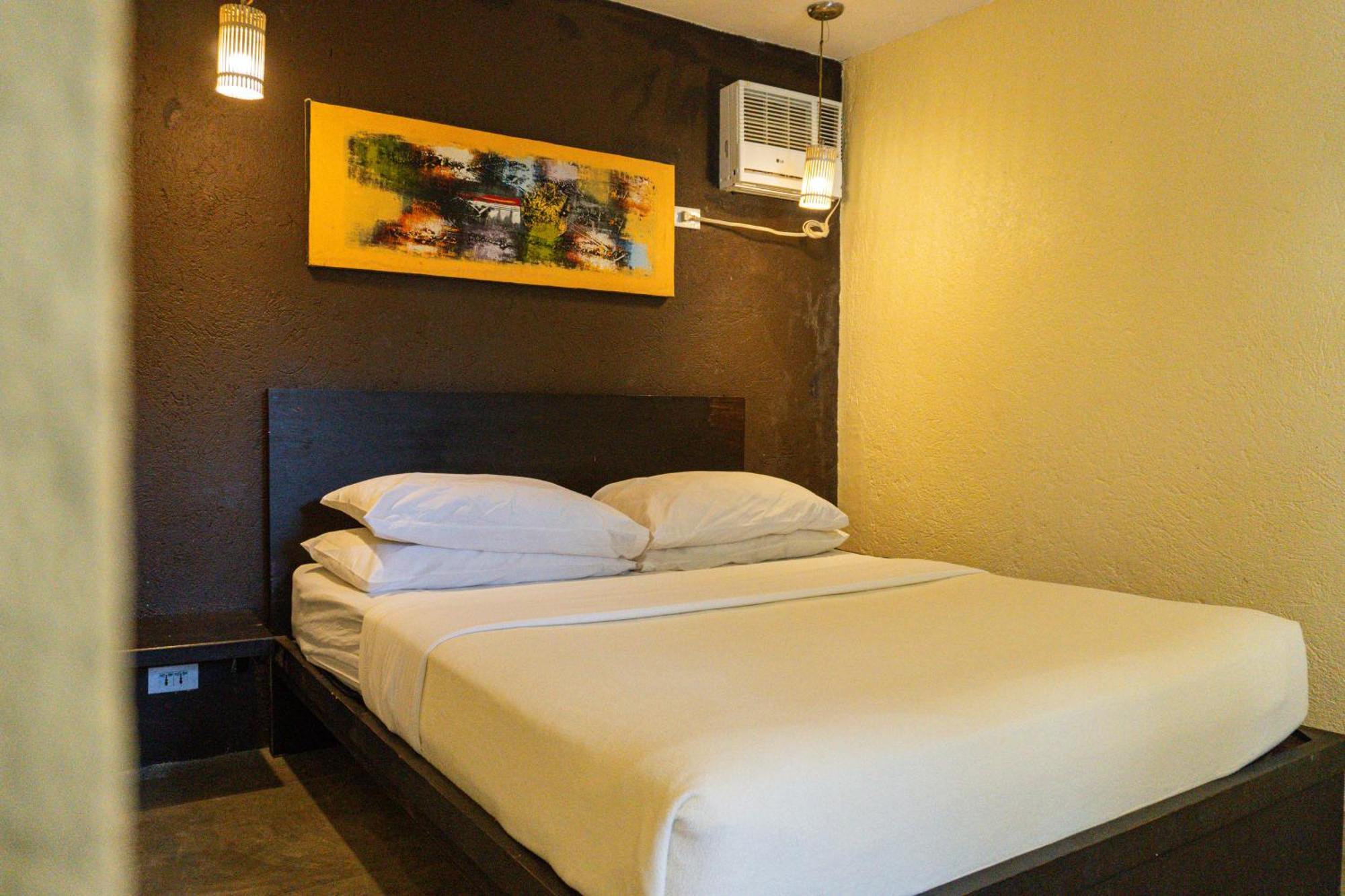 Lazy Dog Bed & Breakfast Balabag  Екстериор снимка